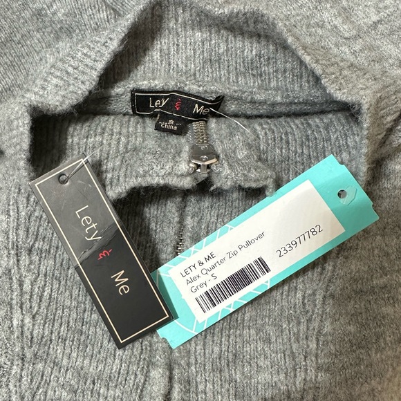 Lety & Me || woman’s gray sweater size small - Picture 7 of 10
